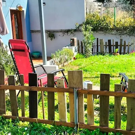 Casazzurra, Su Giardino, Cucina, E Park Adiacente Lägenhet
