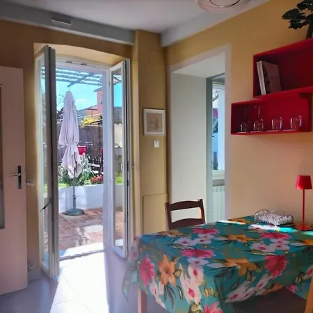 Lägenhet Casazzurra, Su Giardino, Cucina, E Park Adiacente *