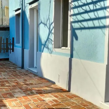 Casazzurra, Su Giardino, Cucina, E Park Adiacente Lägenhet